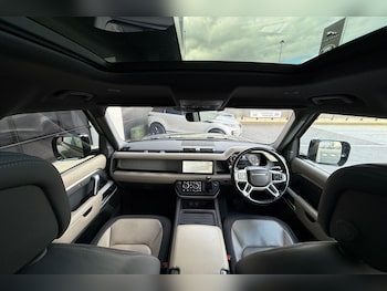 Used Land Rover Defender 110 2021 for sale - 75670768: Photo