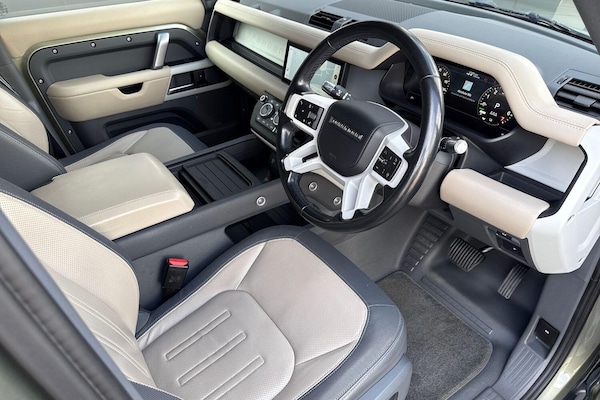Used Land Rover Defender 110 2021 for sale - 75670768: Photo 40