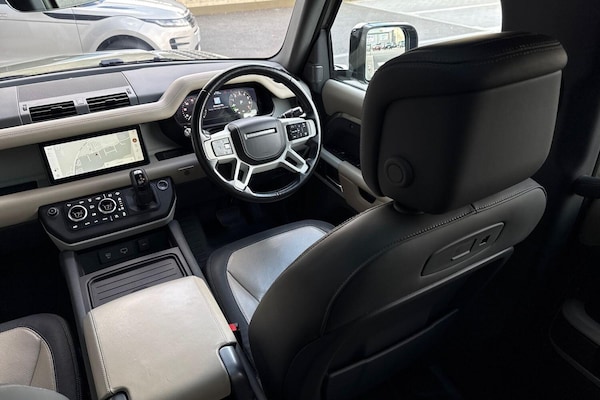 Used Land Rover Defender 110 2021 for sale - 75670768: Photo 45