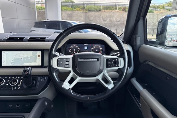 Used Land Rover Defender 110 2021 for sale - 75670768: Photo 46