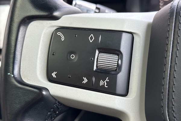 Used Land Rover Defender 110 2021 for sale - 75670768: Photo 49