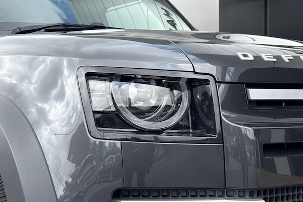 Used Land Rover Defender 90 2023 for sale - 75707836: Photo 17