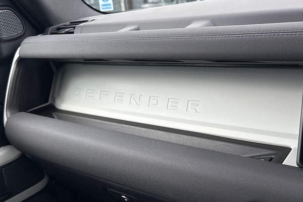 Used Land Rover Defender 90 2023 for sale - 75707836: Photo 46