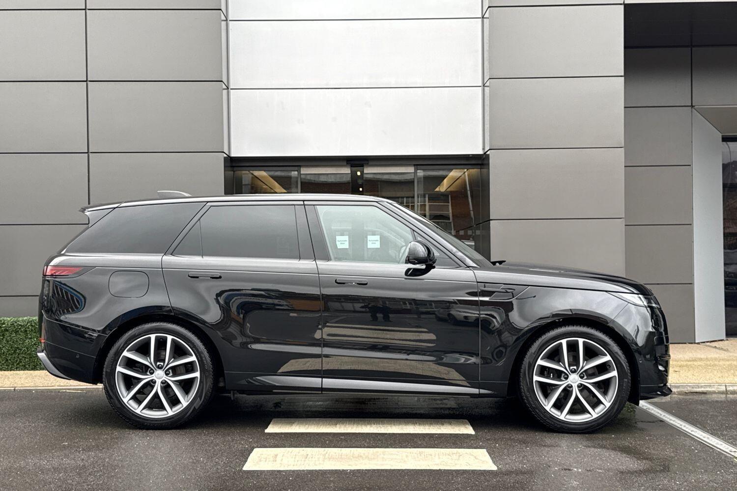 Used Land Rover Range Rover Sport 2024 for sale - 76499325: Photo 2