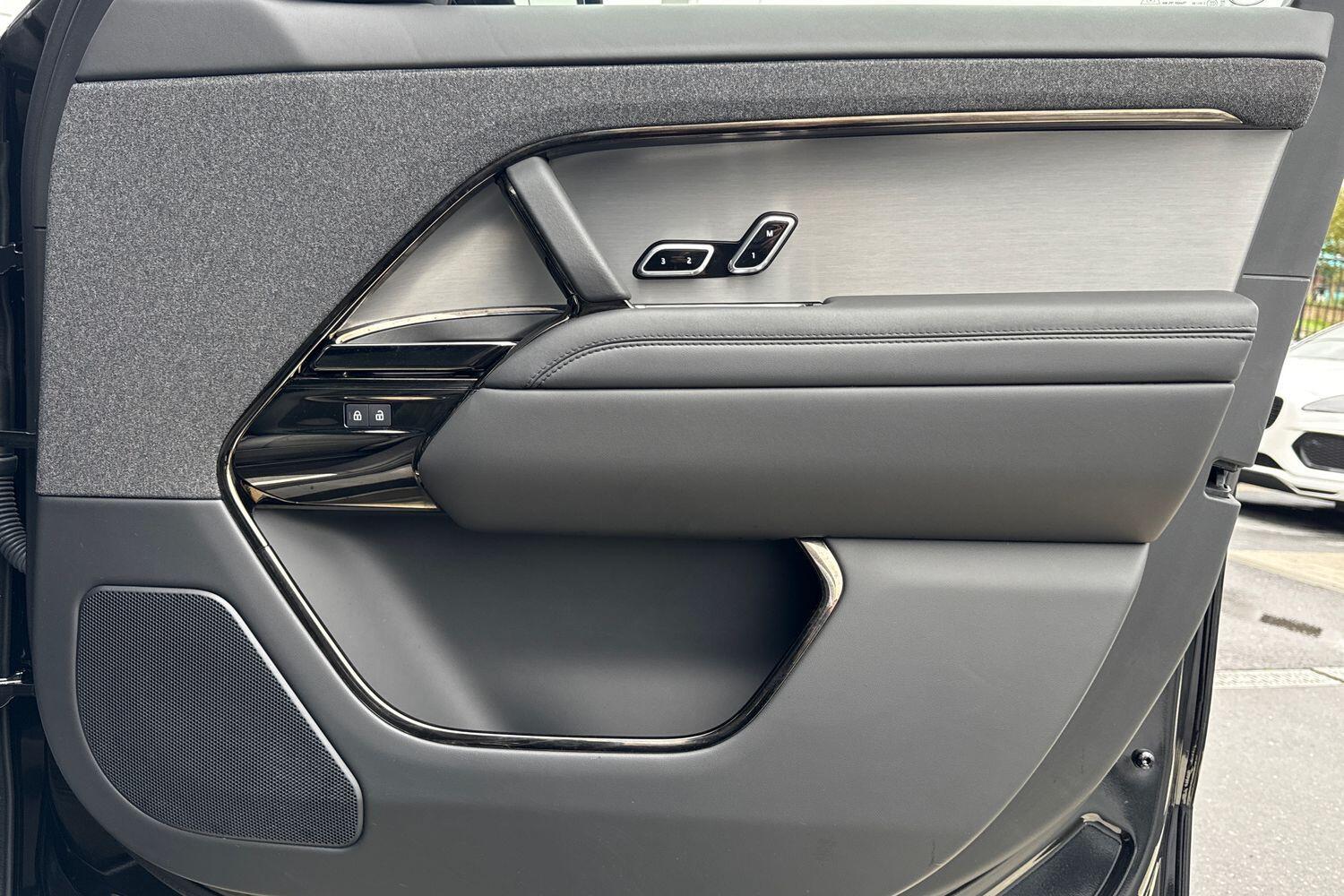 Used Land Rover Range Rover Sport 2024 for sale - 76499325: Photo 26