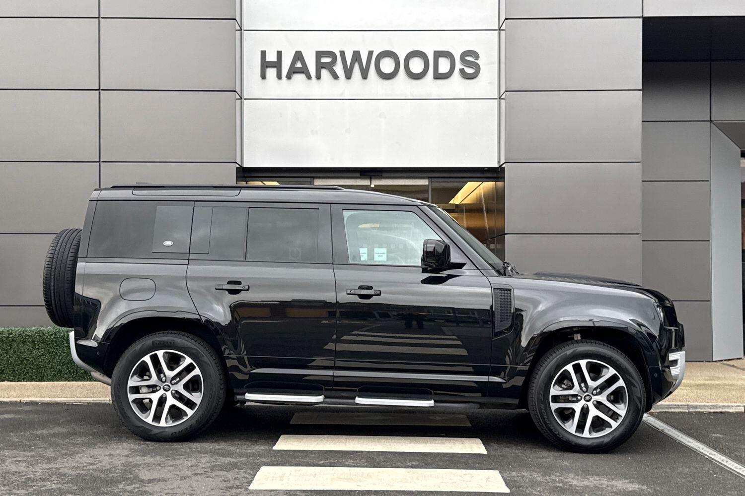 Used Land Rover Defender 2022 for sale - 76456649: Photo 2