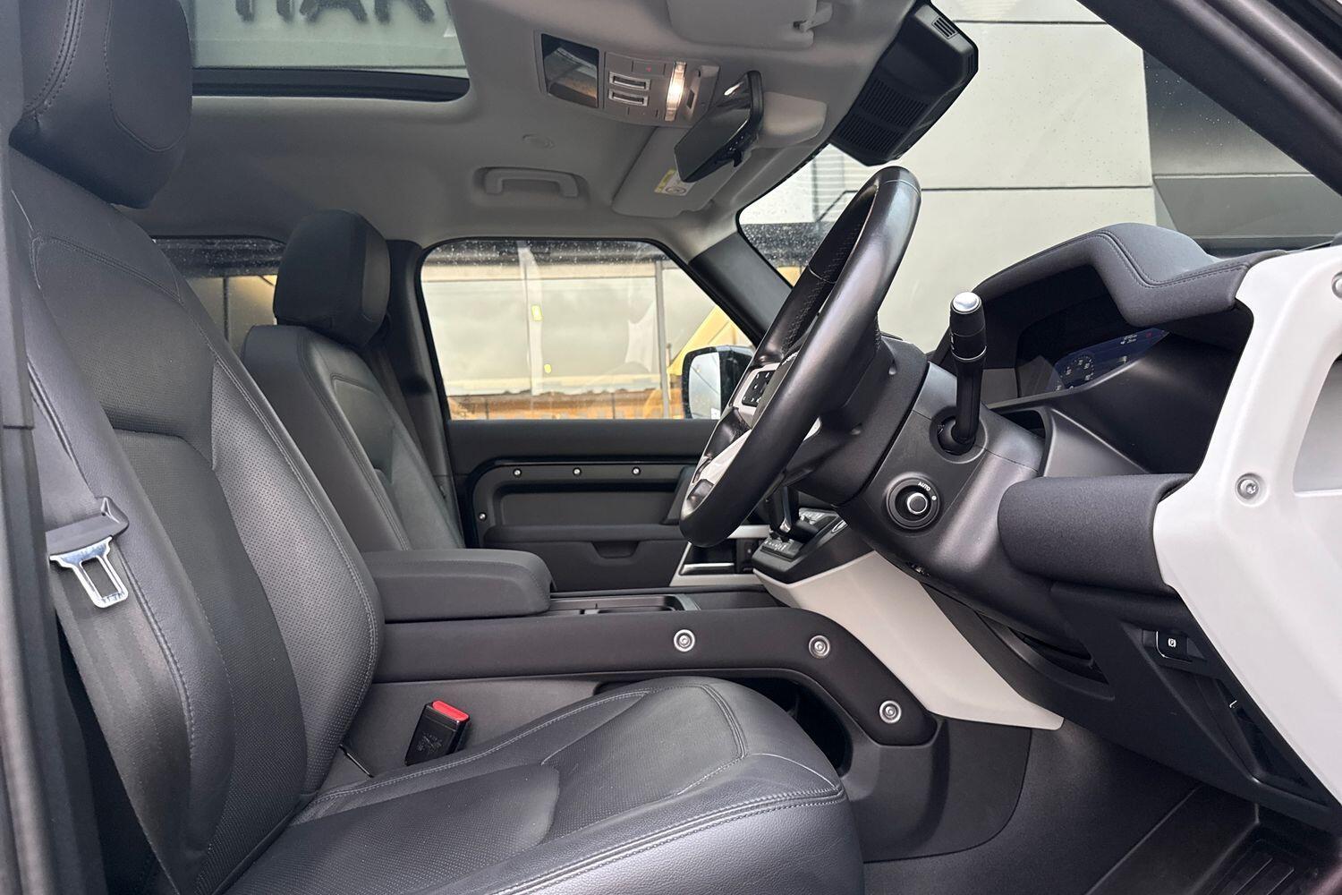 Used Land Rover Defender 2022 for sale - 76456649: Photo 20