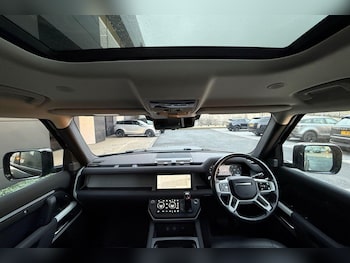 Used Land Rover Defender 110 2022 for sale - 76456649: Photo