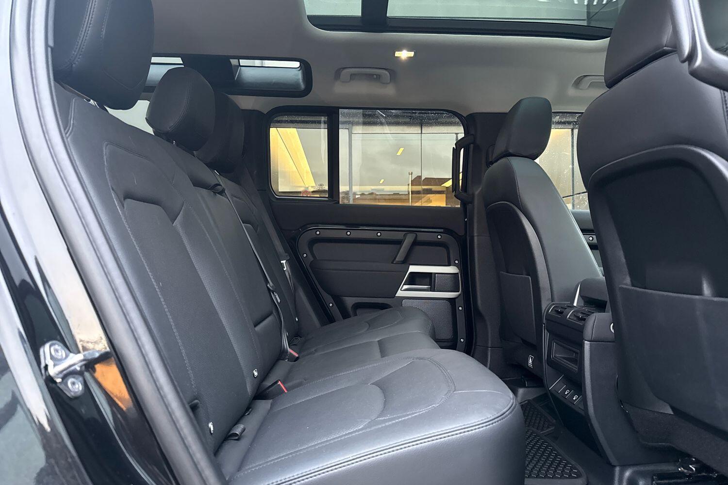 Used Land Rover Defender 2022 for sale - 76456649: Photo 40