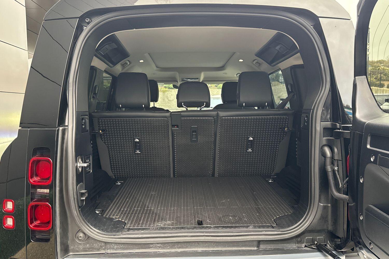 Used Land Rover Defender 2022 for sale - 76456649: Photo 47