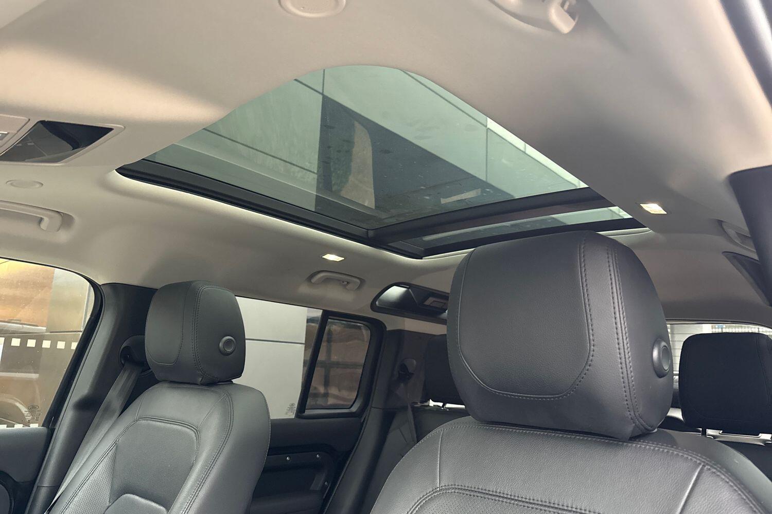 Used Land Rover Defender 2022 for sale - 76456649: Photo 57