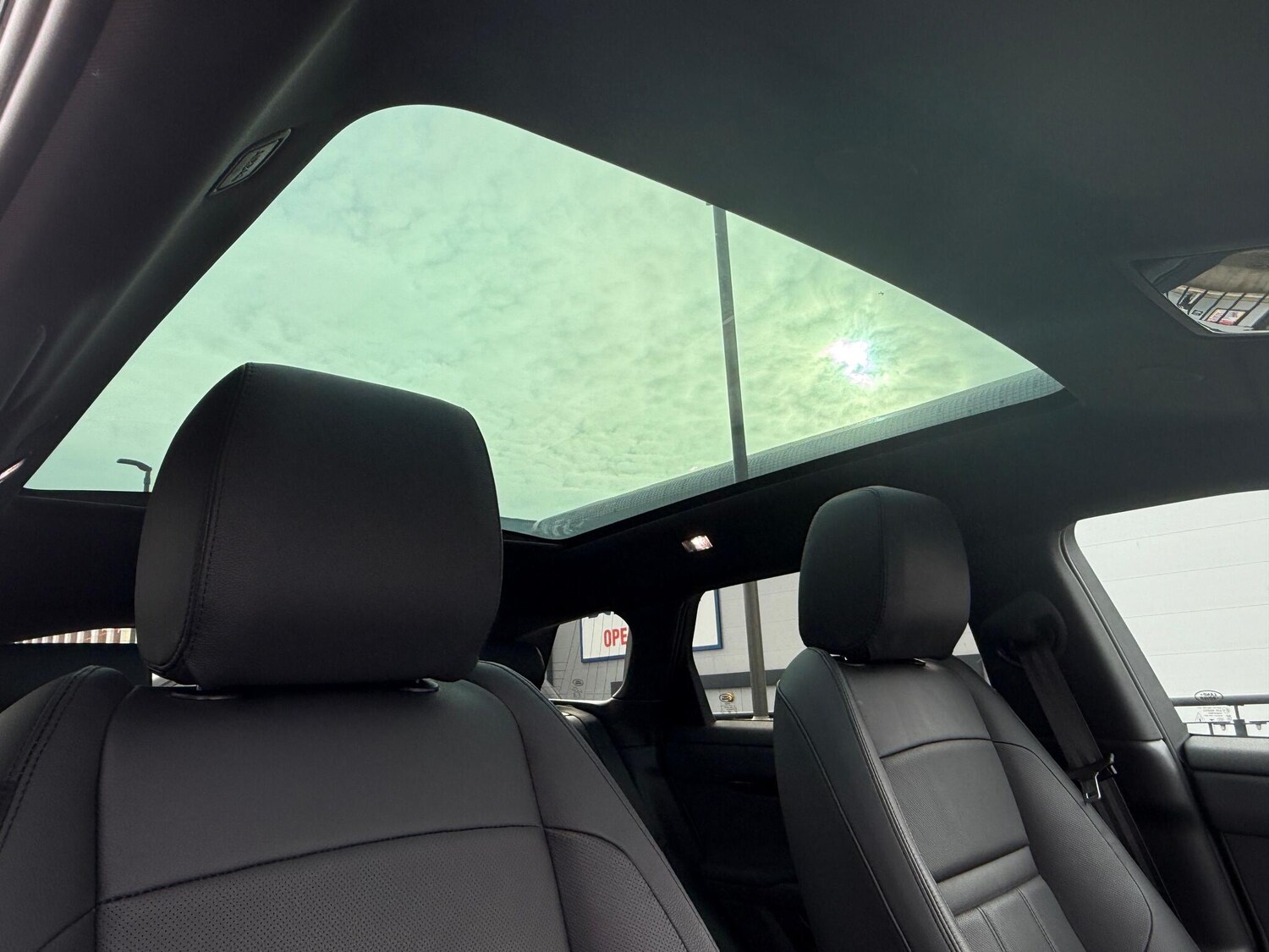 Used Land Rover Range Rover Evoque 2025 for sale - 77625550: Photo 12