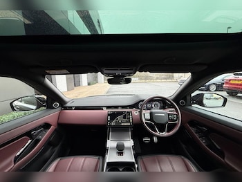 Used Land Rover Range Rover Evoque 2024 for sale - 77425232: Photo