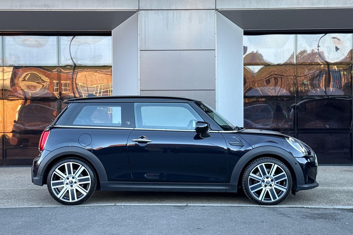 Used MINI Hatch 2023 for sale - 77440611: Photo 2