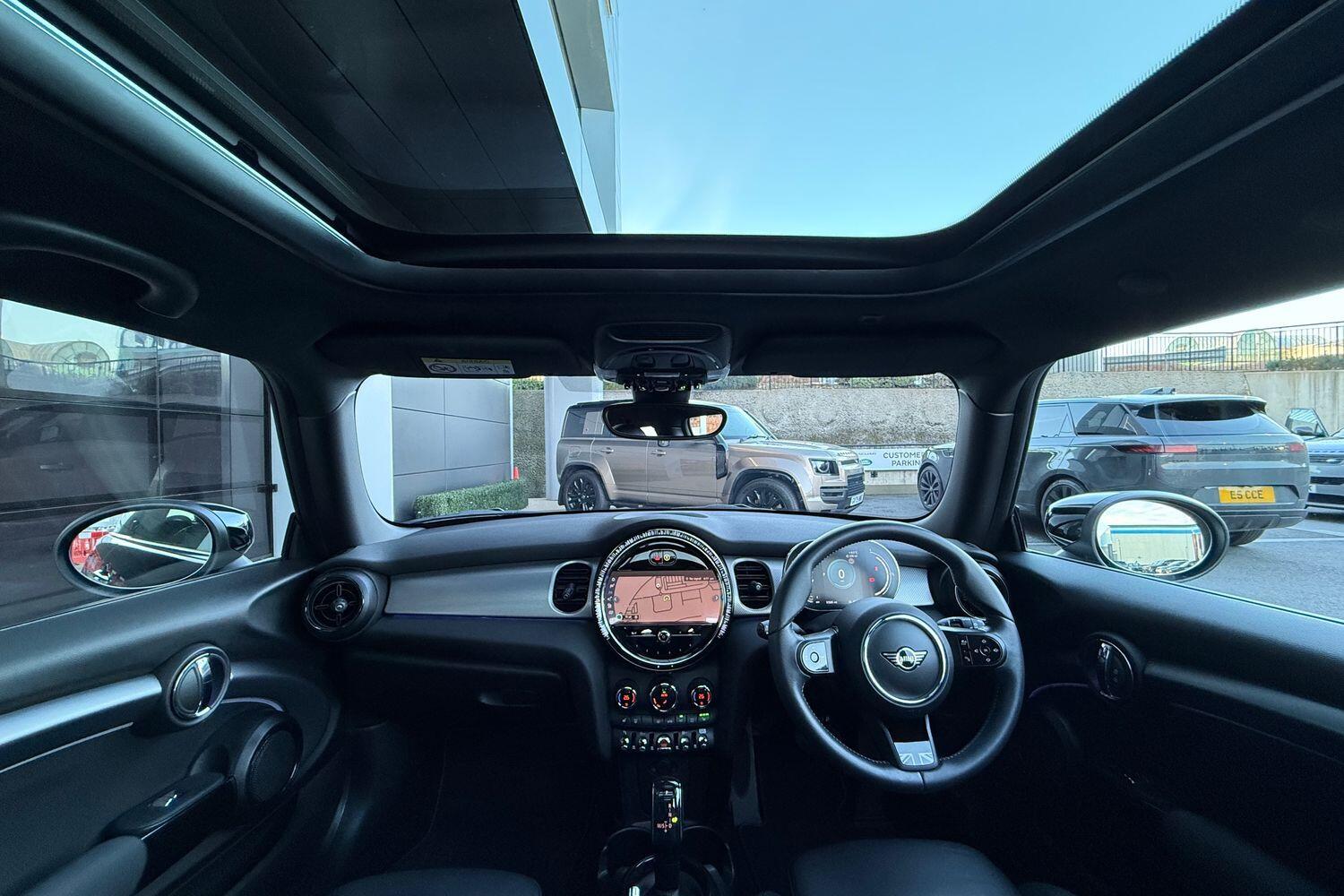 Used MINI Hatch 2023 for sale - 77440611: Photo 3