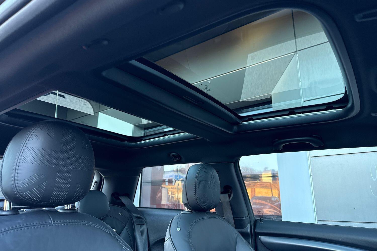 Used MINI Hatch 2023 for sale - 77440611: Photo 9