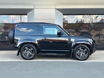 Used Land Rover Defender 2024 for sale - 75940702: Photo