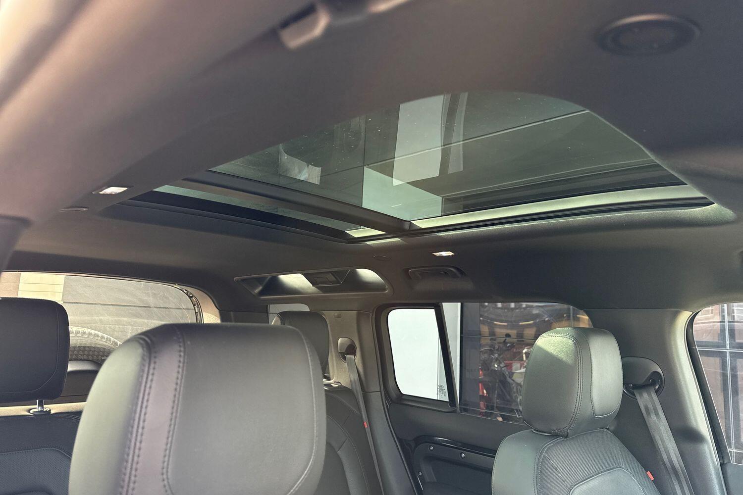 Used Land Rover Defender 110 2023 for sale - 77585634: Photo 12