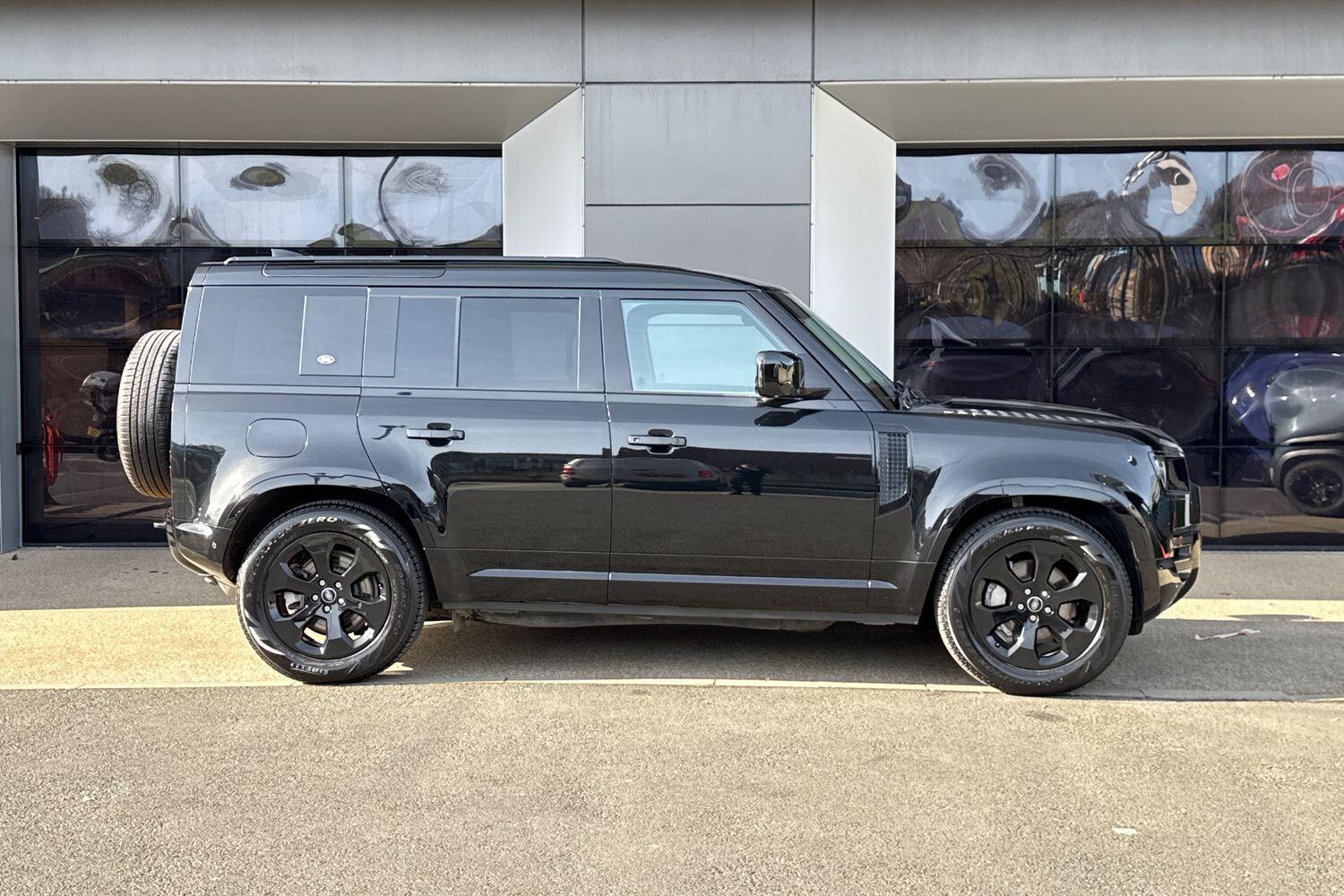 Used Land Rover Defender 110 2023 for sale - 77585634: Photo 2