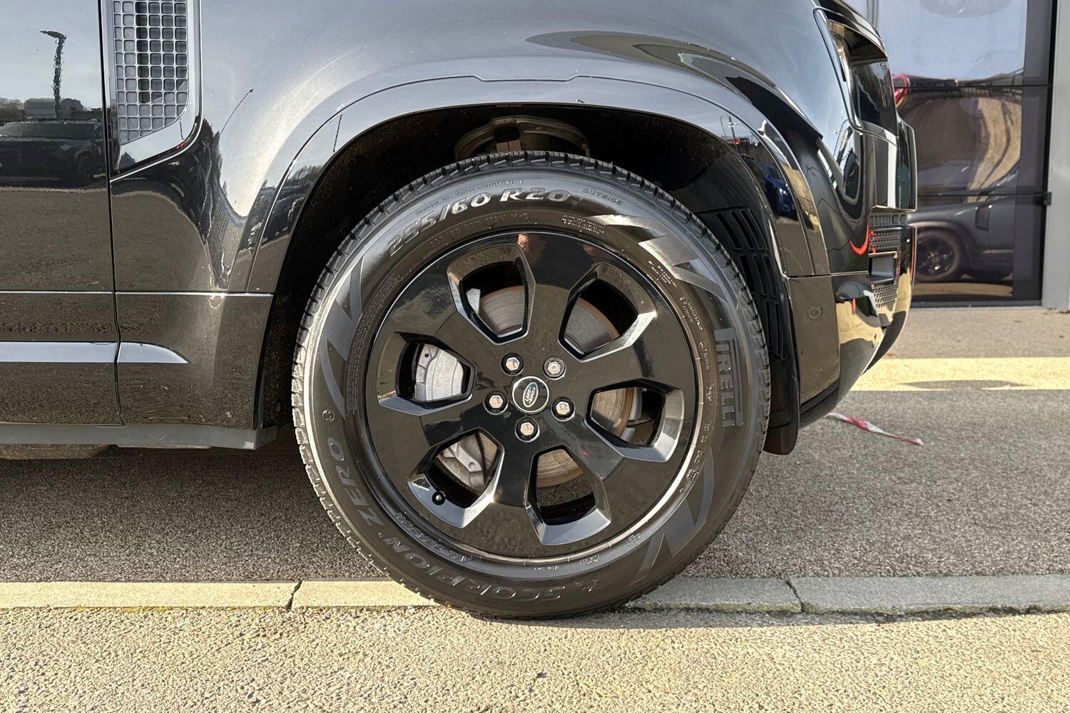 Used Land Rover Defender 110 2023 for sale - 77585634: Photo 21