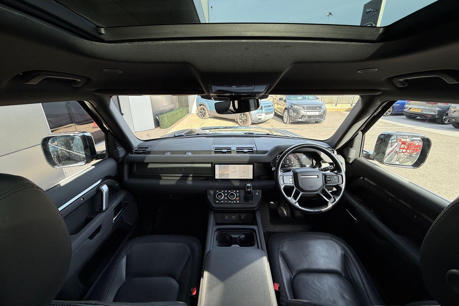 Used Land Rover Defender 110 2023 for sale - 77585634: Photo 3