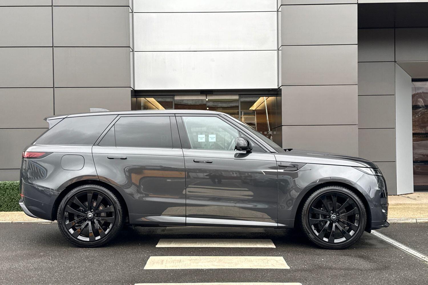 Used Land Rover Range Rover Sport 2024 for sale - 76539214: Photo 2