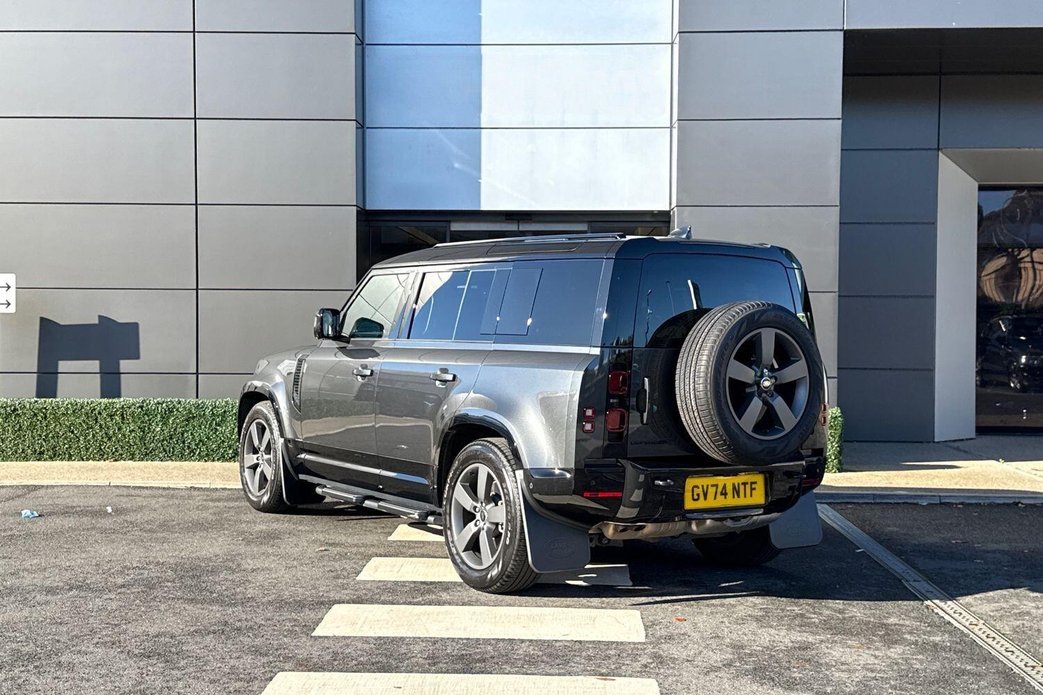 Used Land Rover Defender 2025 for sale - 76511858: Photo 12