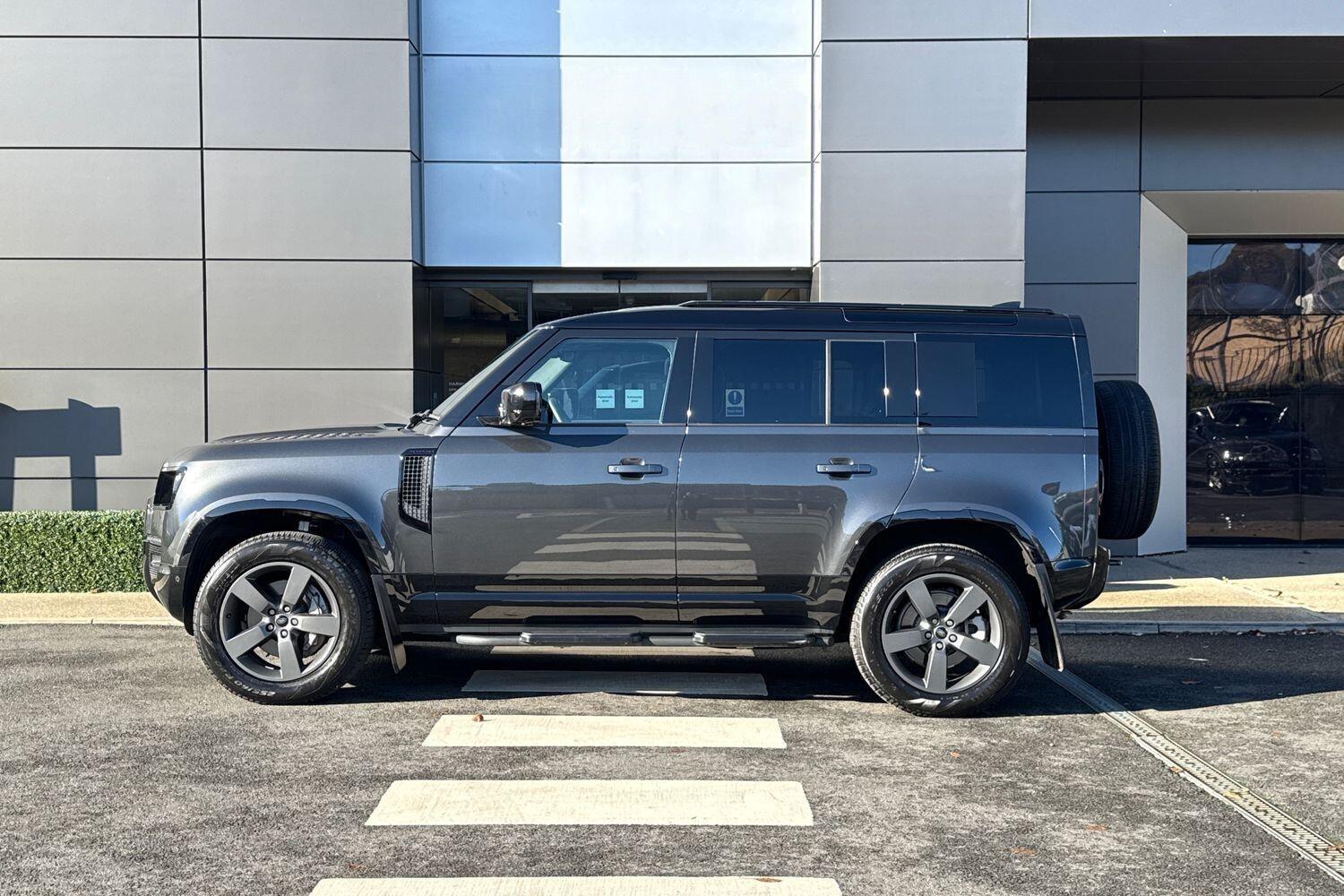 Used Land Rover Defender 2025 for sale - 76511858: Photo 13