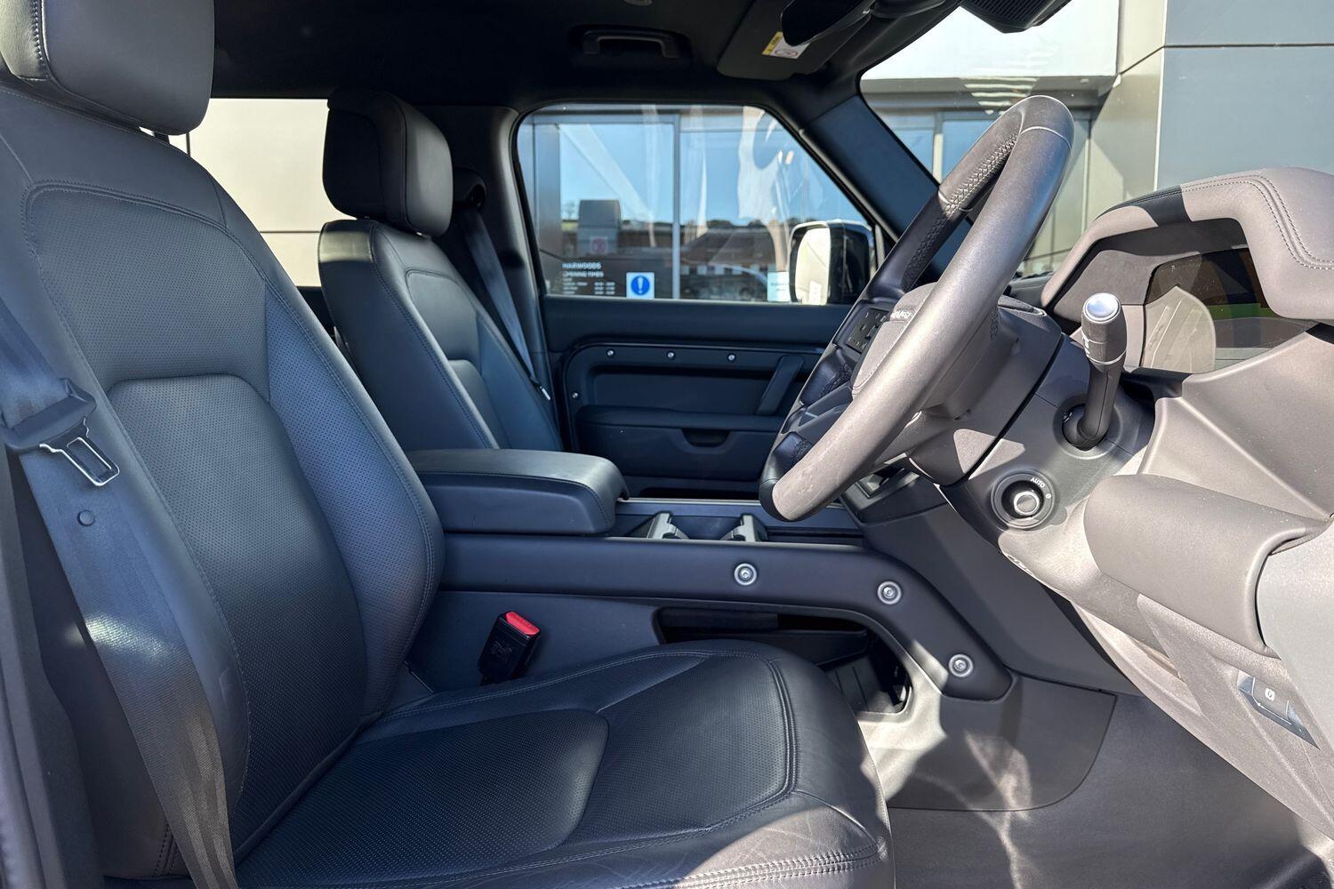 Used Land Rover Defender 2025 for sale - 76511858: Photo 22