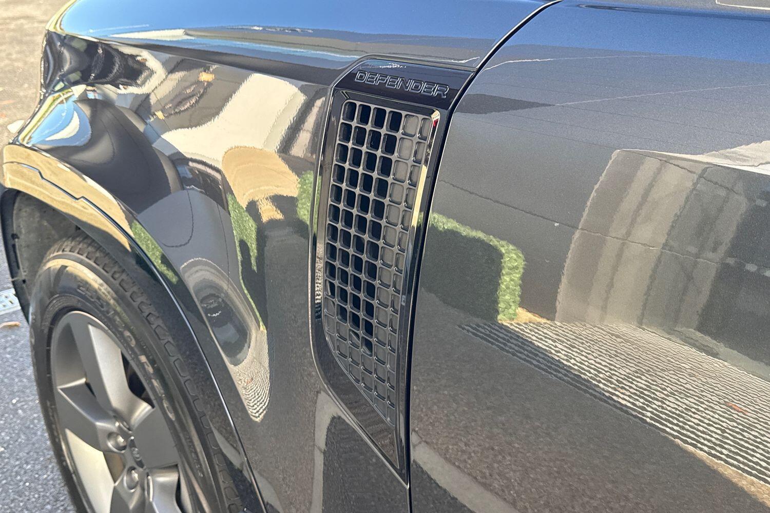 Used Land Rover Defender 2025 for sale - 76511858: Photo 32