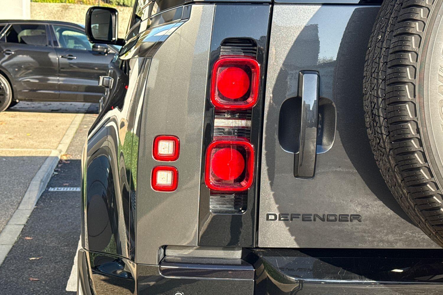 Used Land Rover Defender 2025 for sale - 76511858: Photo 33