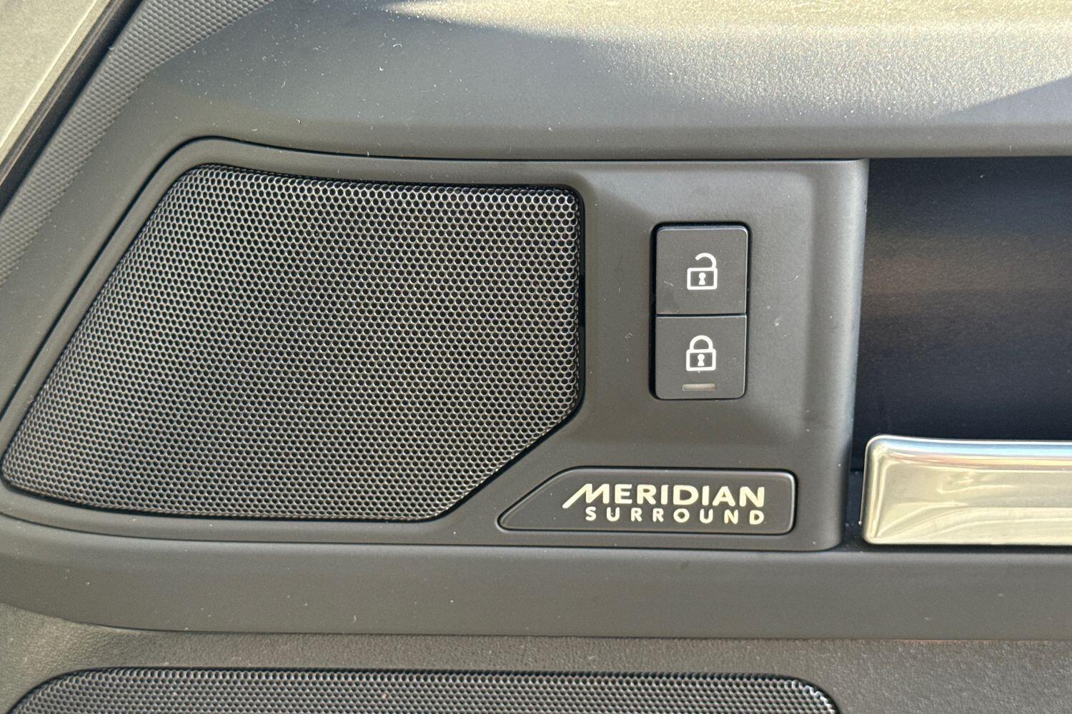 Used Land Rover Defender 2025 for sale - 76511858: Photo 53