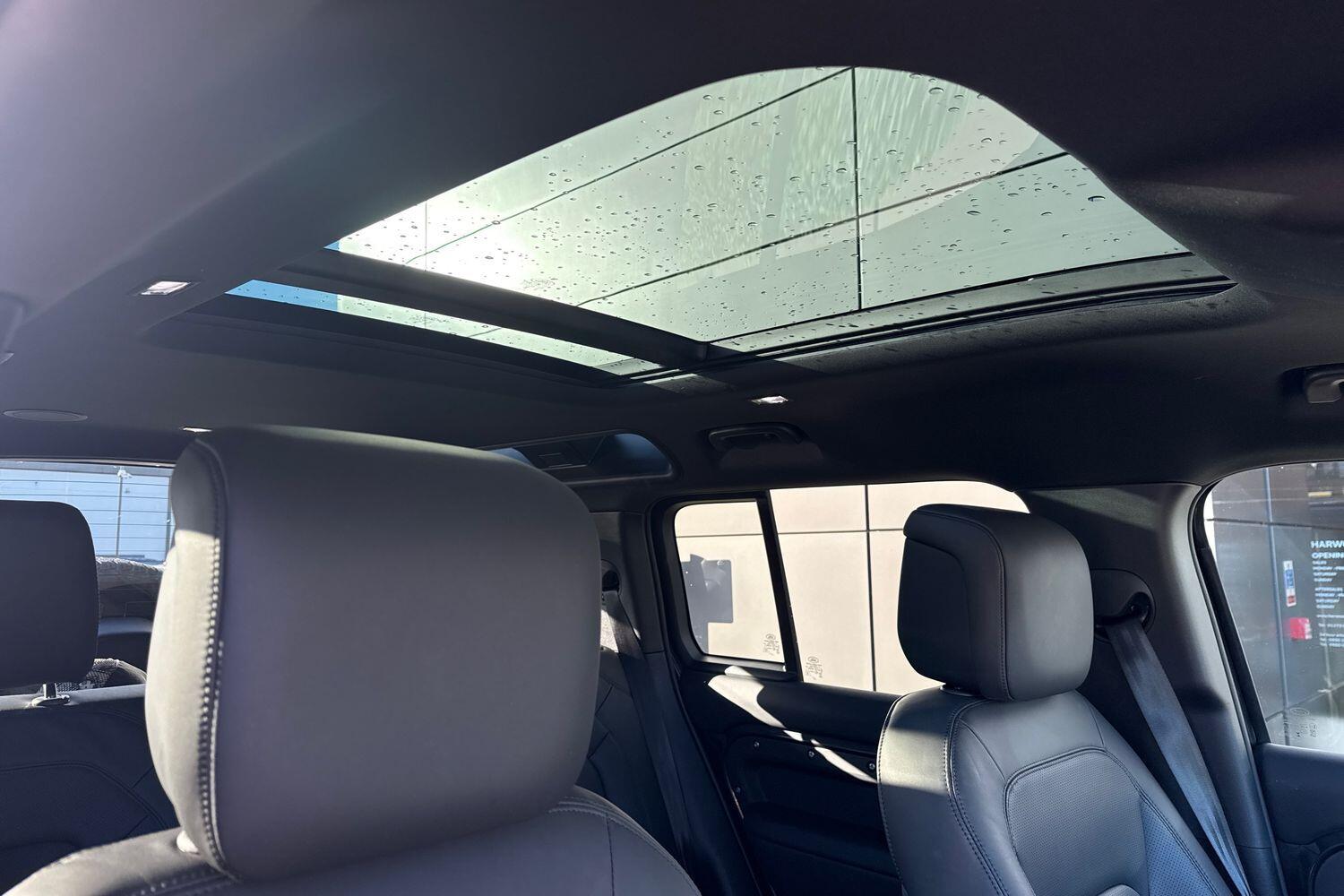 Used Land Rover Defender 2025 for sale - 76511858: Photo 8