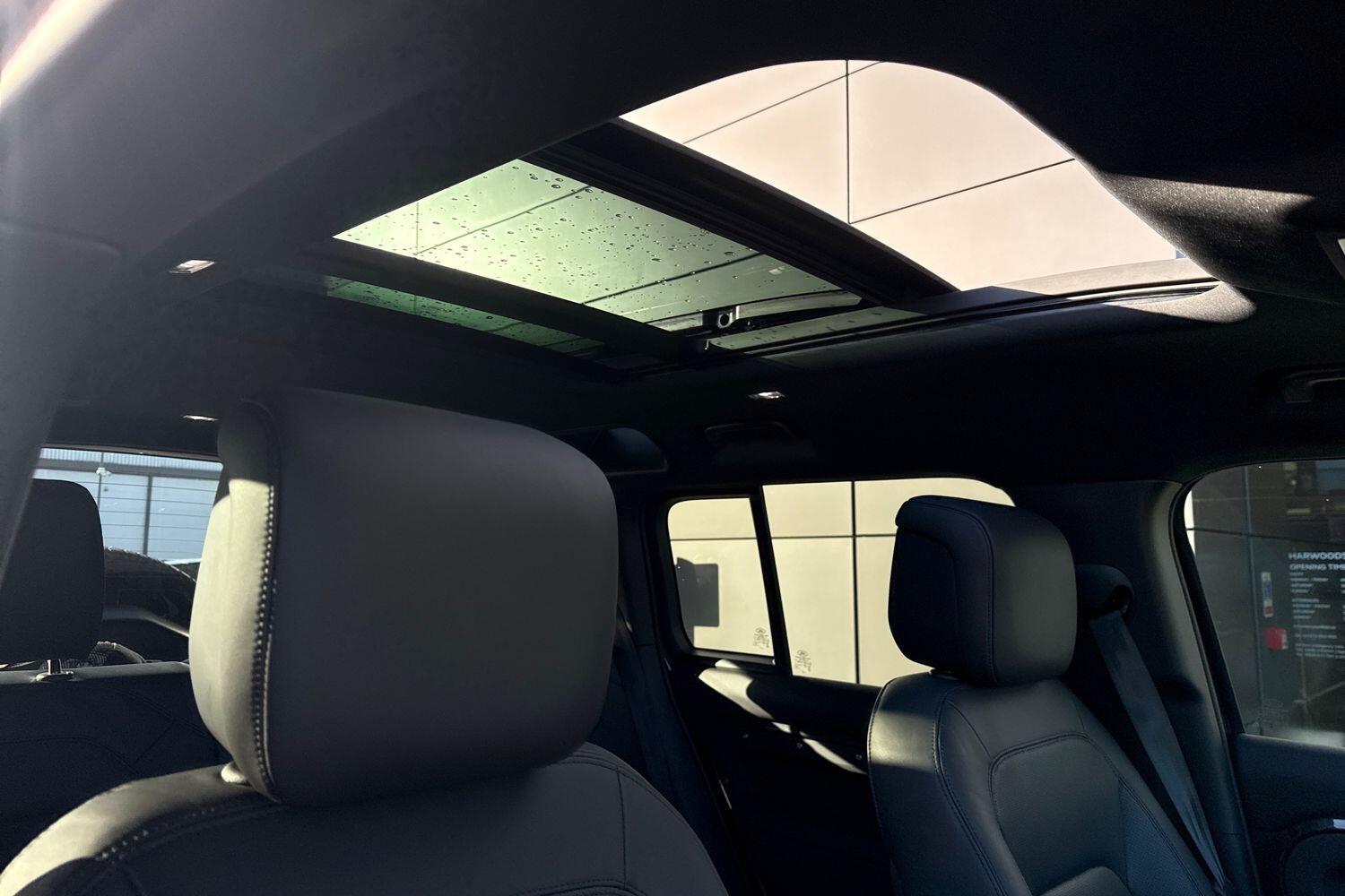 Used Land Rover Defender 2025 for sale - 76511858: Photo 9