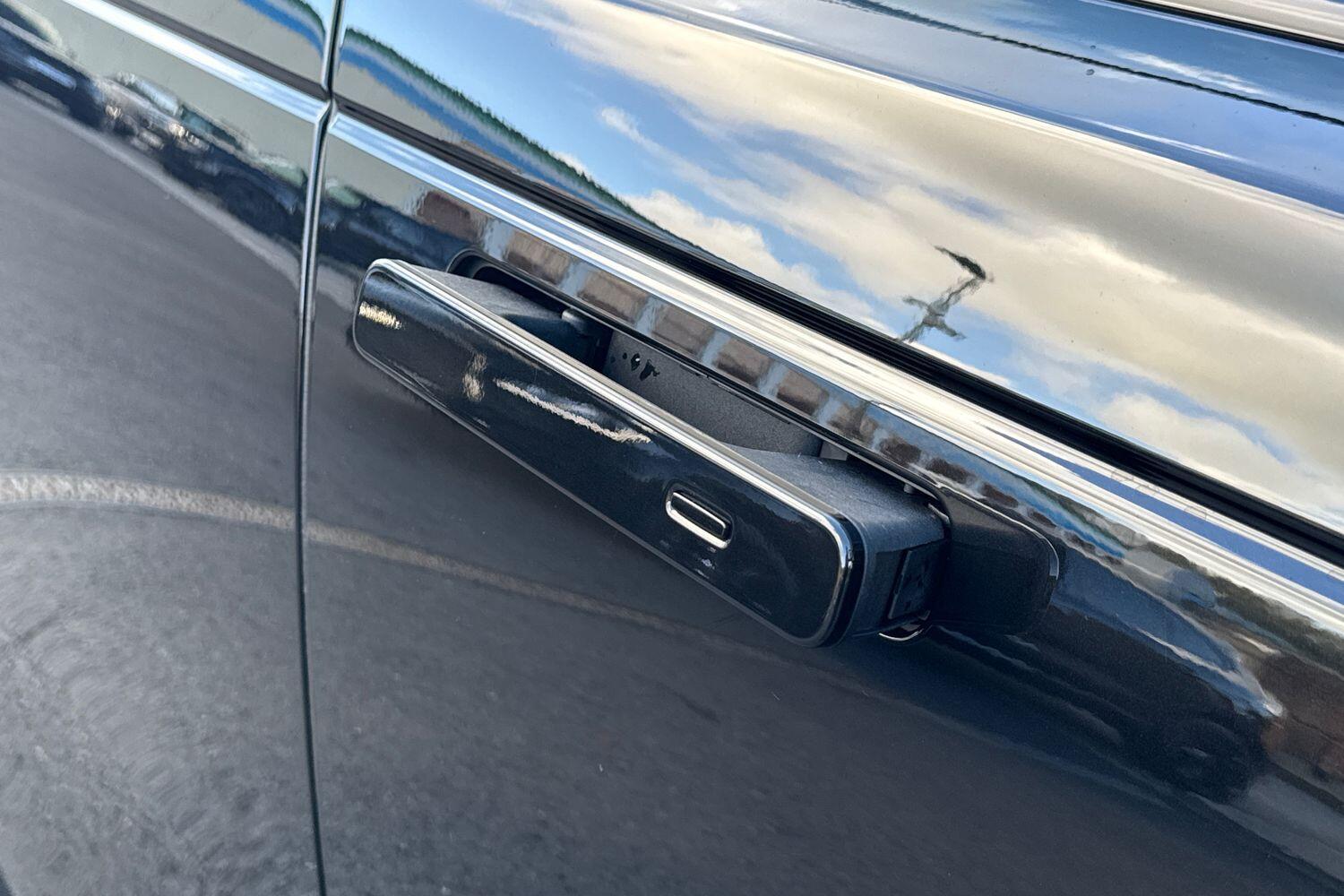 Used Land Rover Range Rover Velar 2025 for sale - 75939885: Photo 34