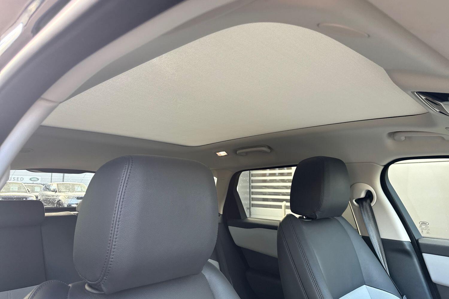 Used Land Rover Range Rover Velar 2025 for sale - 75939885: Photo 8