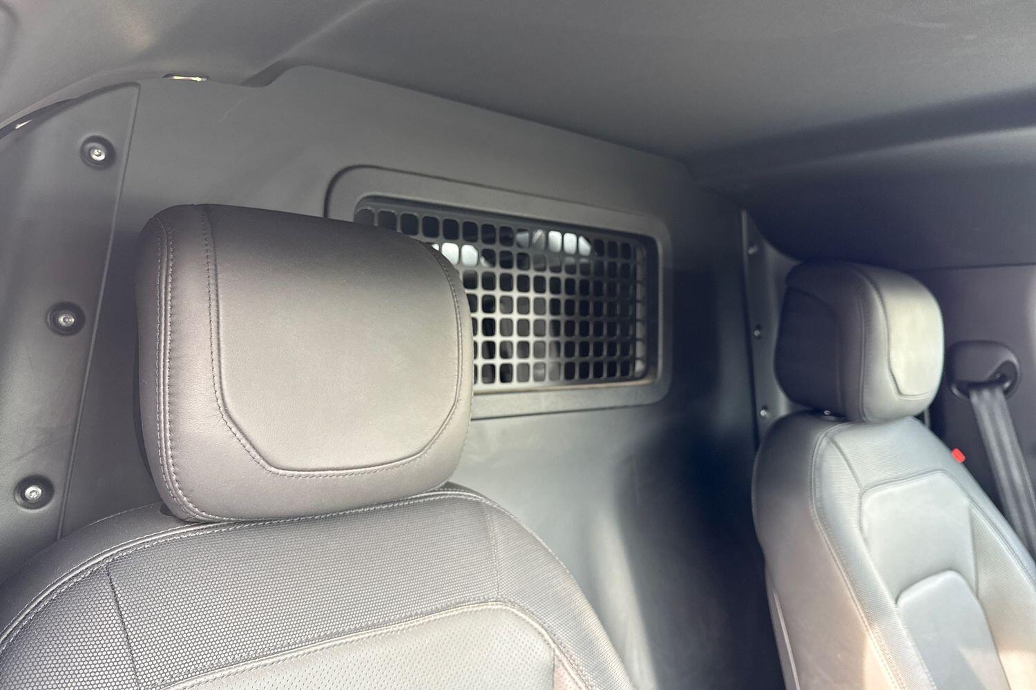 Used Land Rover Defender 2023 for sale - 77549436: Photo 10