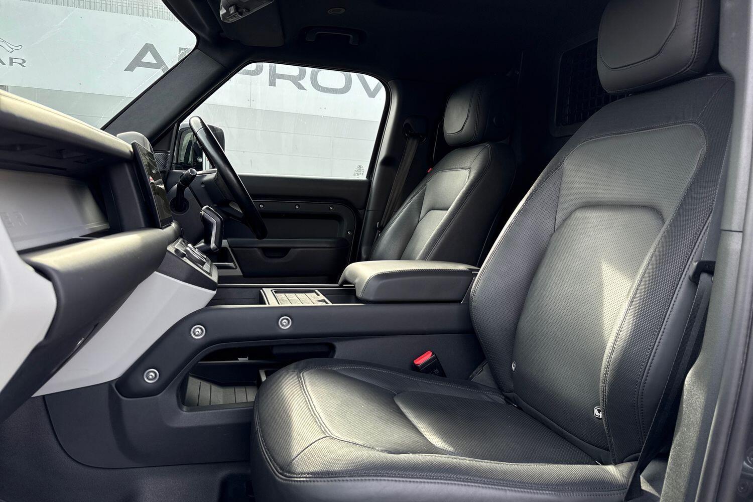 Used Land Rover Defender 2023 for sale - 77549436: Photo 39