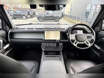 Used Land Rover Defender 2023 for sale - 77549436: Photo