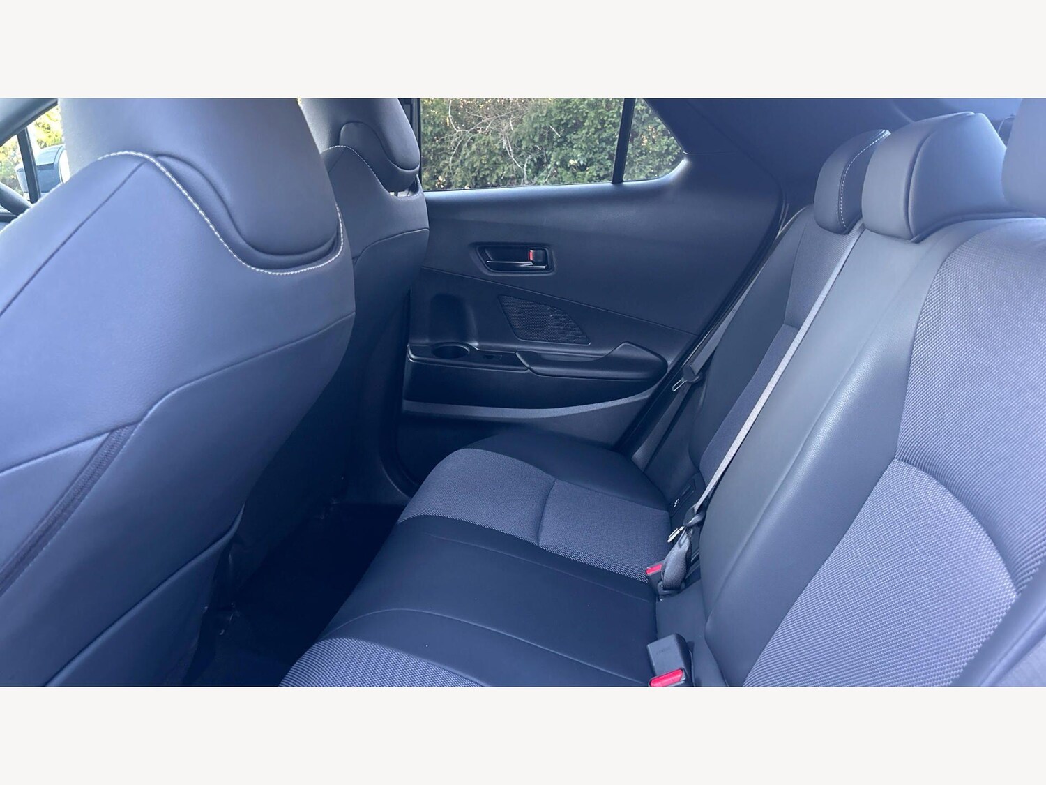 Used Toyota C-HR for sale - 77672047: Photo 15