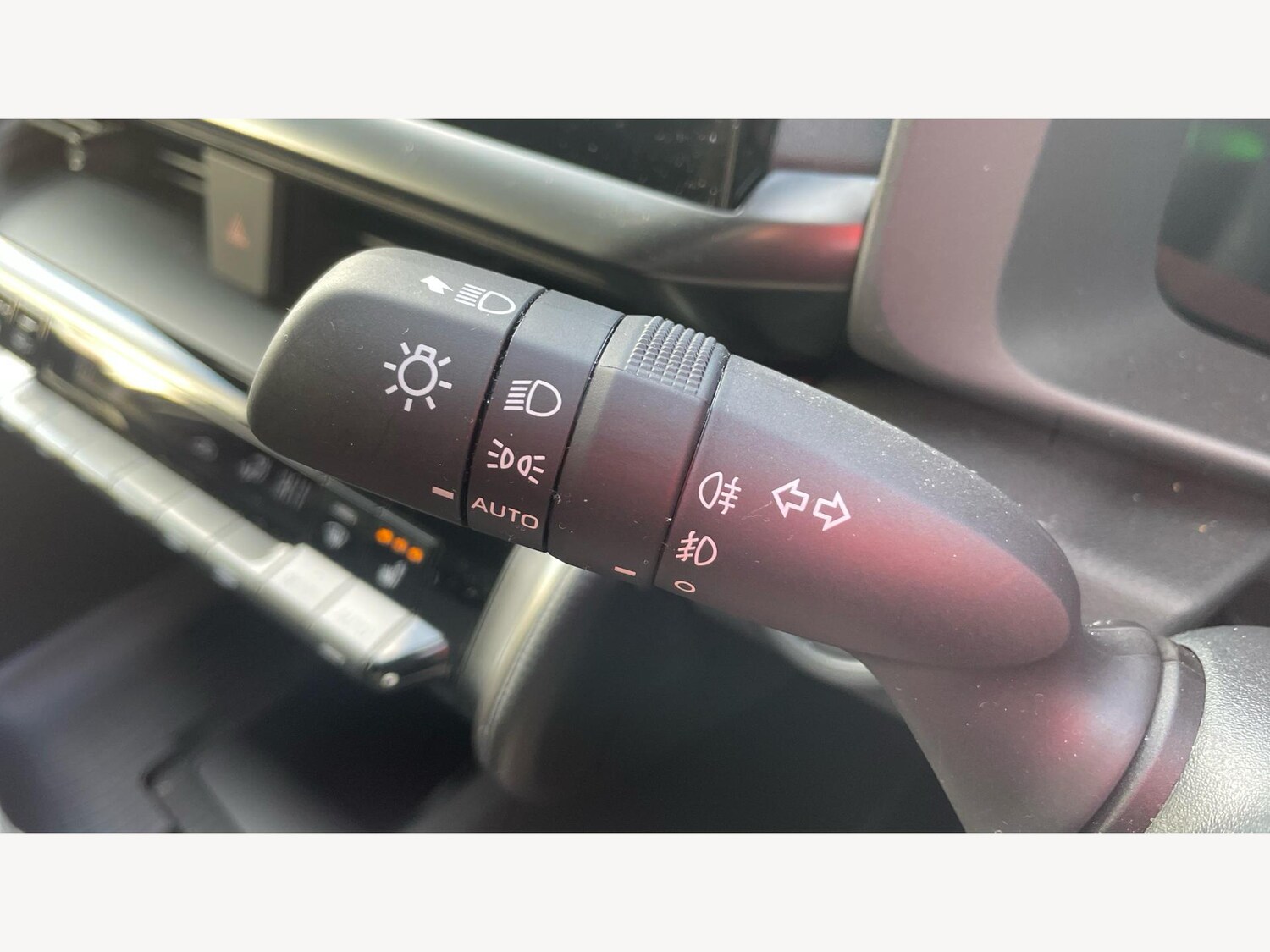 Used Toyota C-HR for sale - 77320315: Photo 29