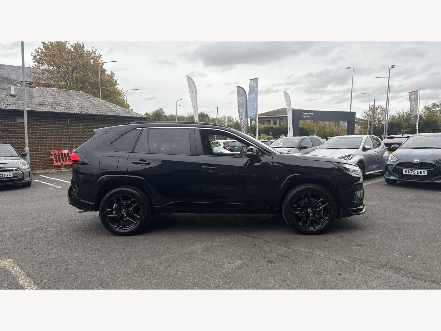 Used Toyota RAV4 2025 for sale - 77030014: Photo 18