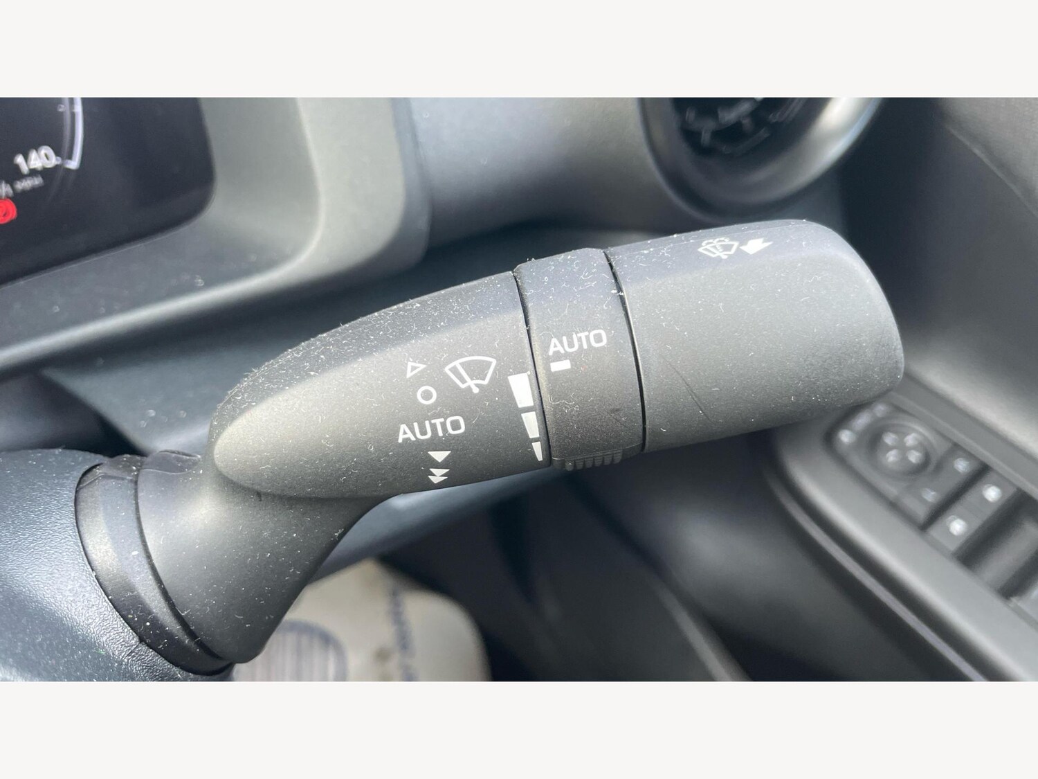 Used Toyota C-HR 2025 for sale - 77510386: Photo 28