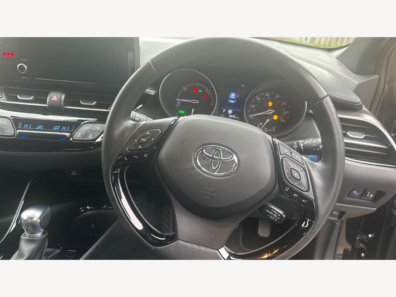 Used Toyota C-HR 2023 for sale - 77067054: Photo 10