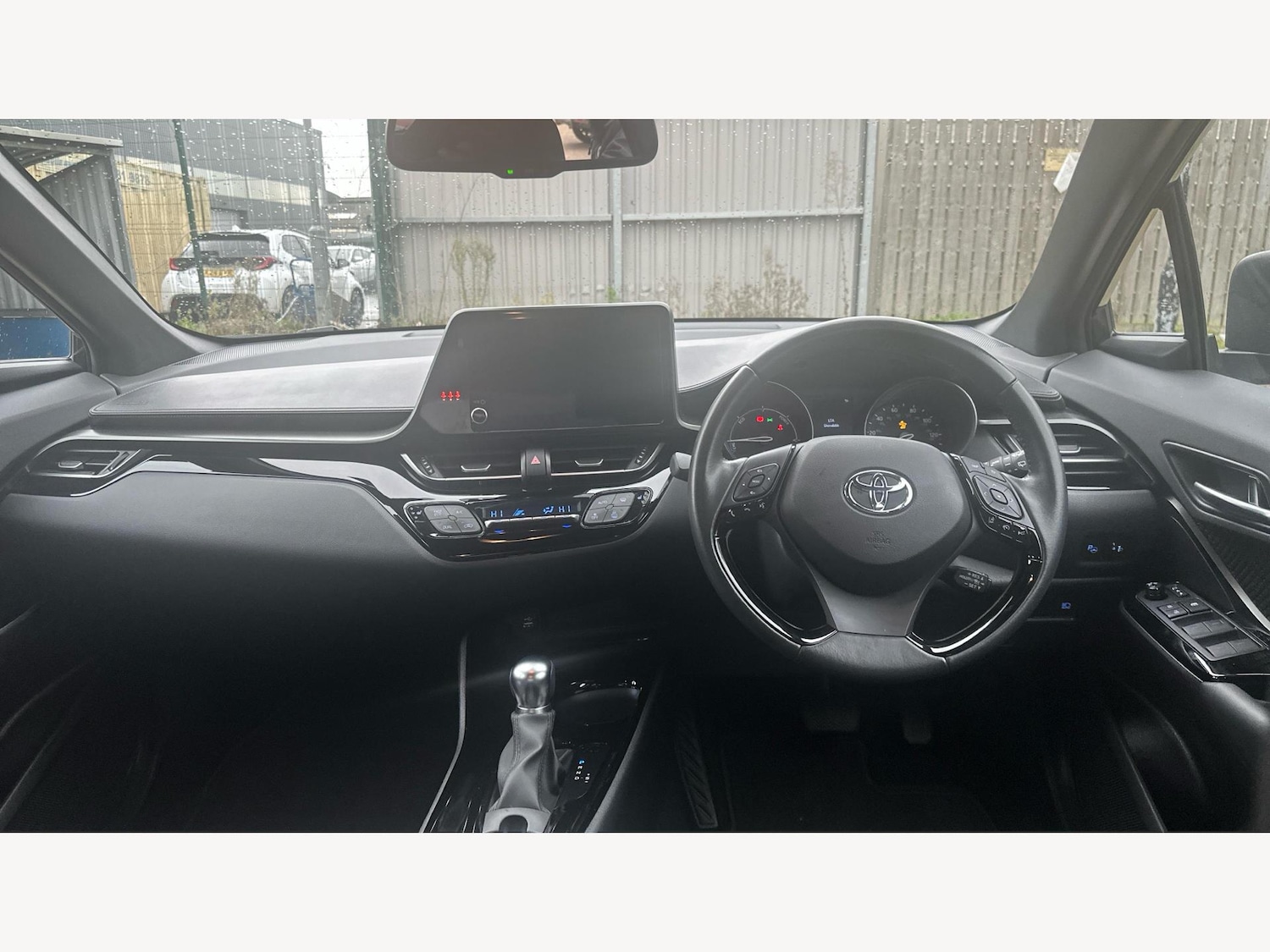 Used Toyota C-HR 2023 for sale - 77067054: Photo 7