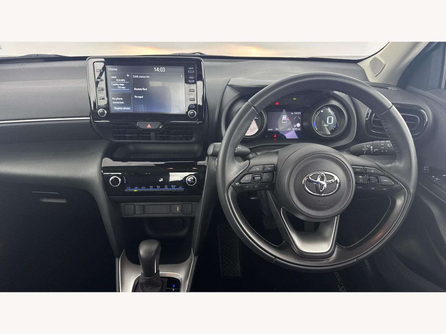 Used Toyota Yaris Cross 2022 for sale - 77455691: Photo 8