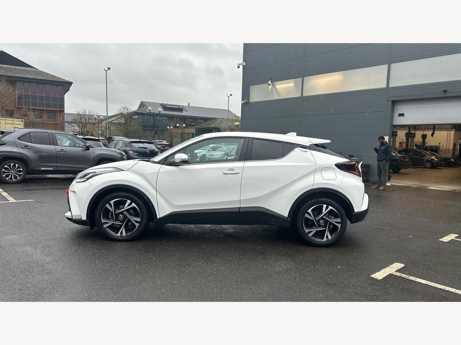 Used Toyota C-HR for sale - 77853846: Photo 19