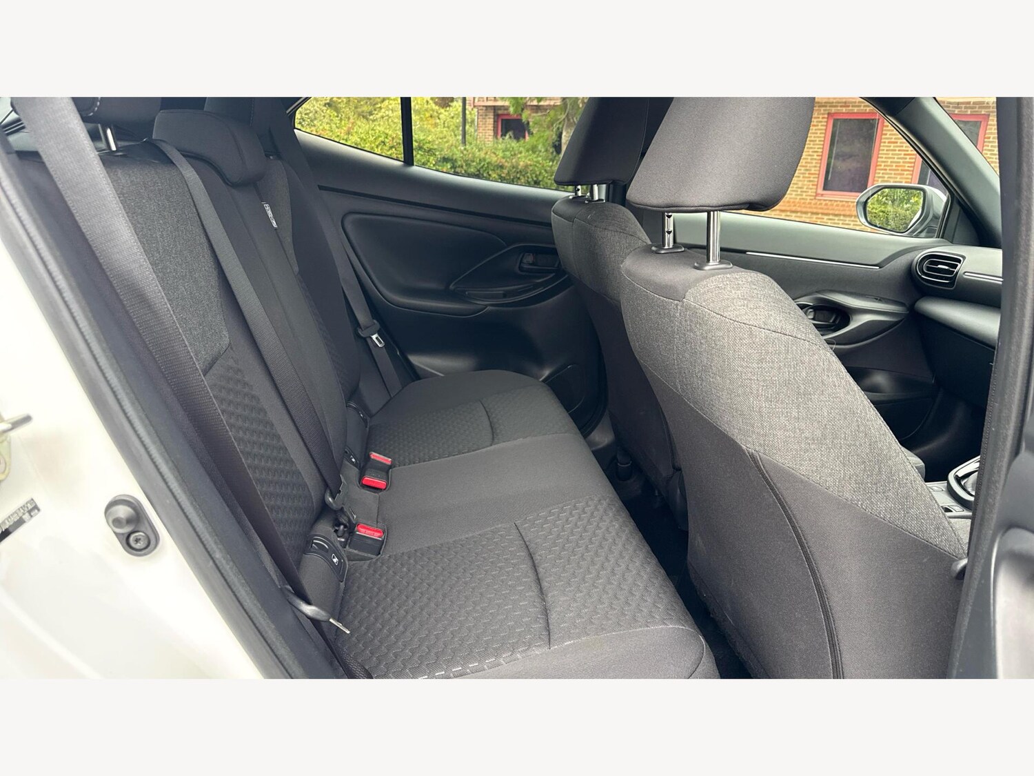 Used Toyota Yaris Cross 2024 for sale - 76408776: Photo 14