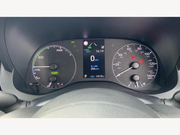 Used Toyota Yaris 2022 for sale - 76327032: Photo 11