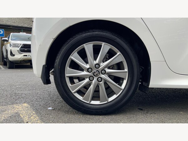Used Toyota Yaris 2022 for sale - 76327032: Photo 20